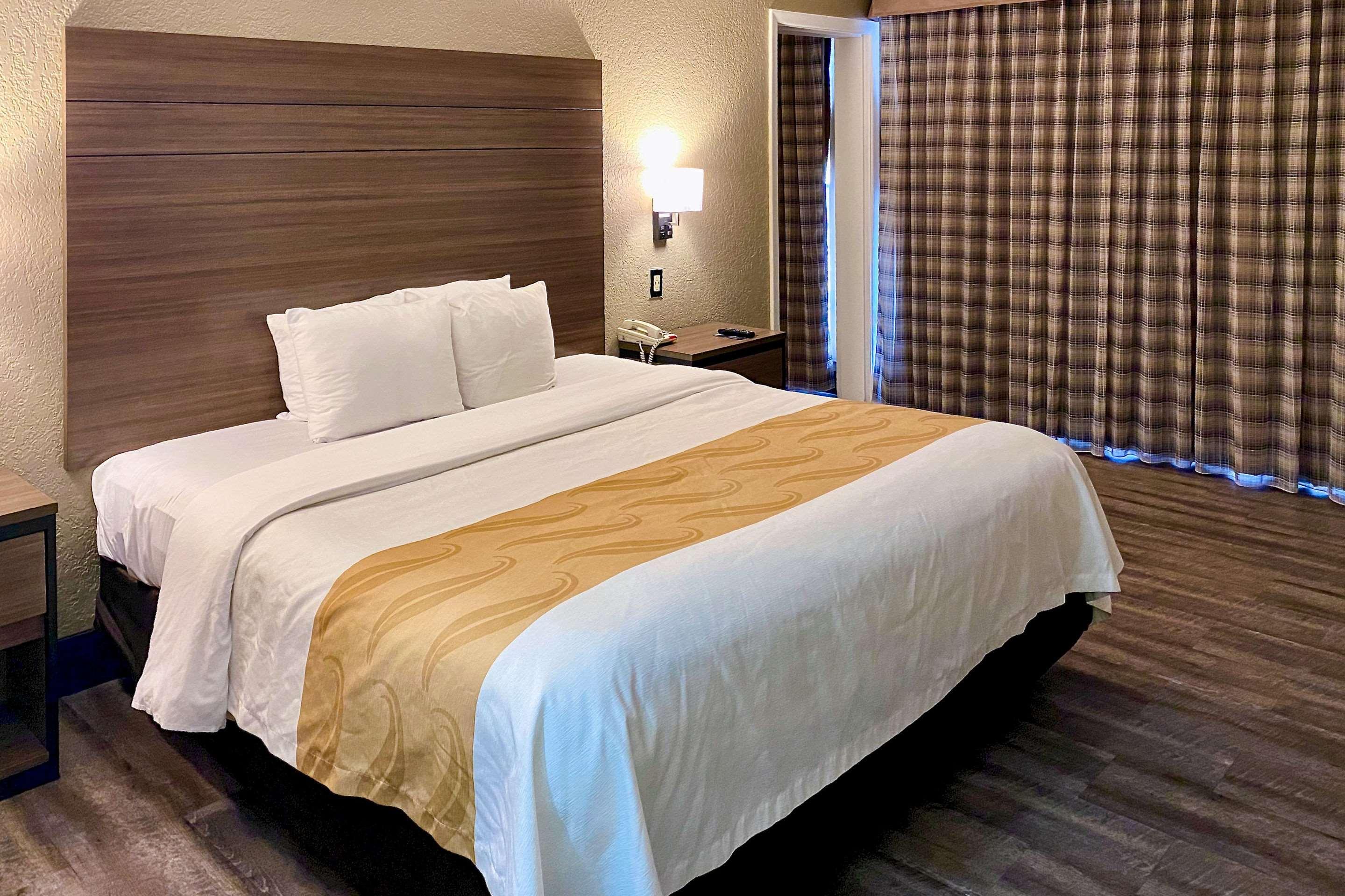 Quality Inn & Suites Airport El Paso Exterior foto