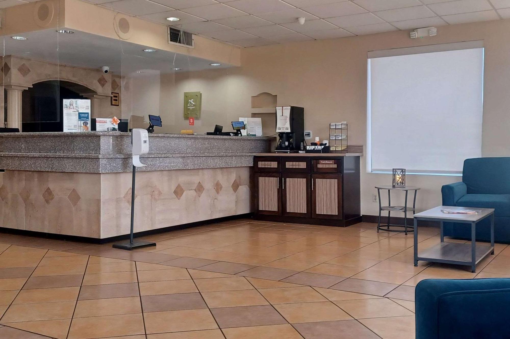 Quality Inn & Suites Airport El Paso Exterior foto