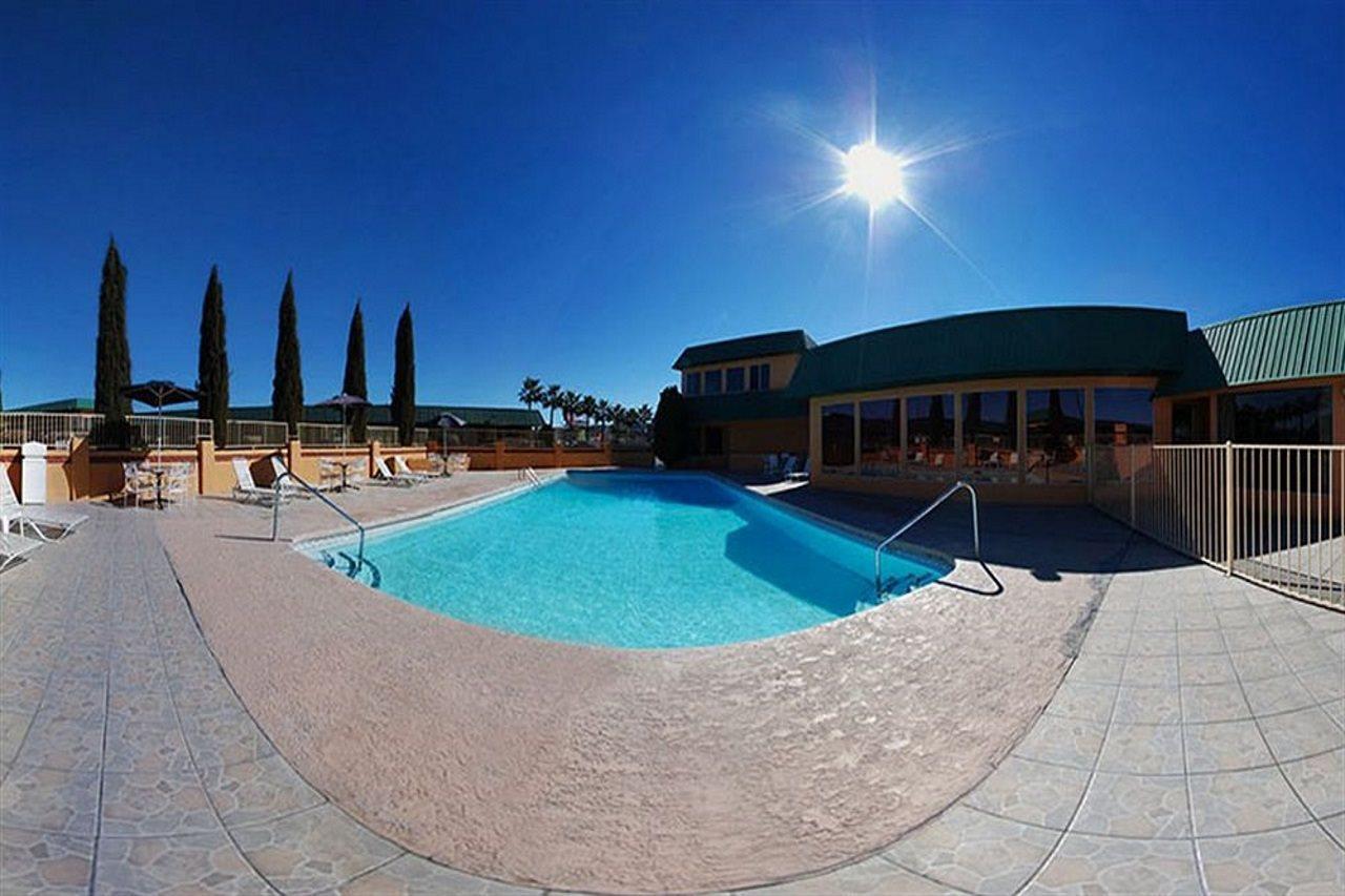 Quality Inn & Suites Airport El Paso Exterior foto