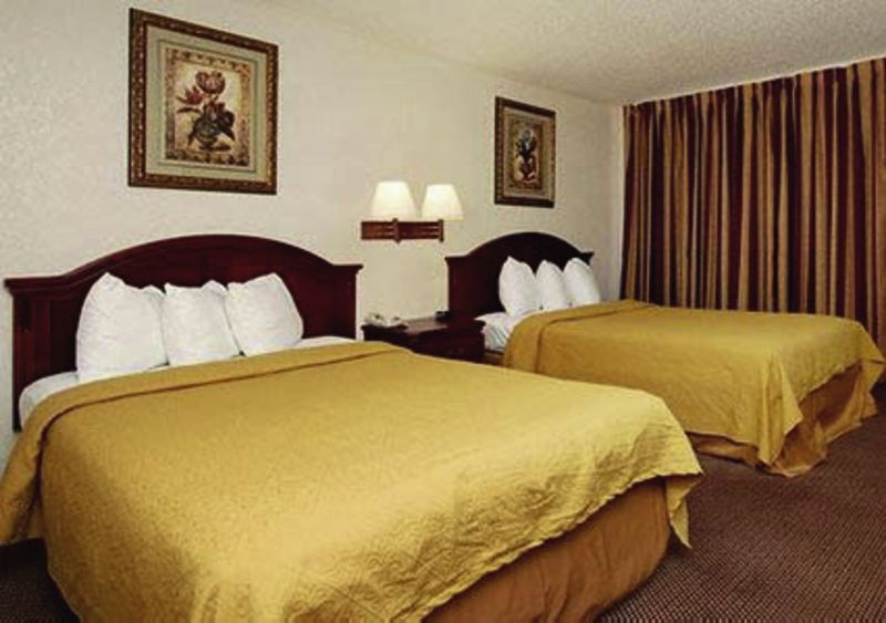 Quality Inn & Suites Airport El Paso Zimmer foto