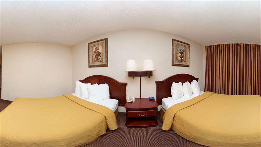 Quality Inn & Suites Airport El Paso Exterior foto